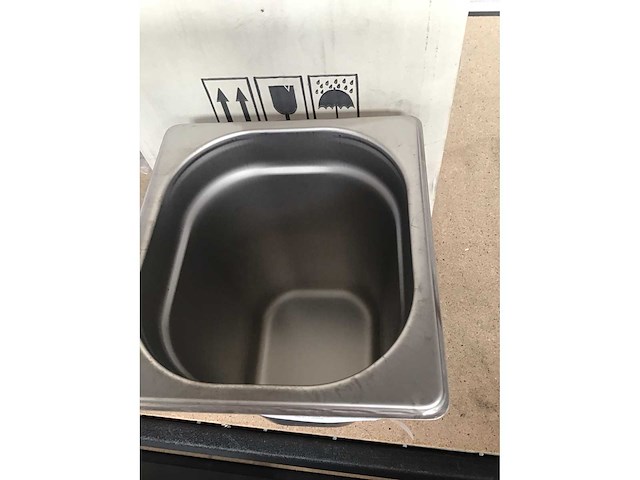 Rvs pomp saus - afbeelding 6 van  6