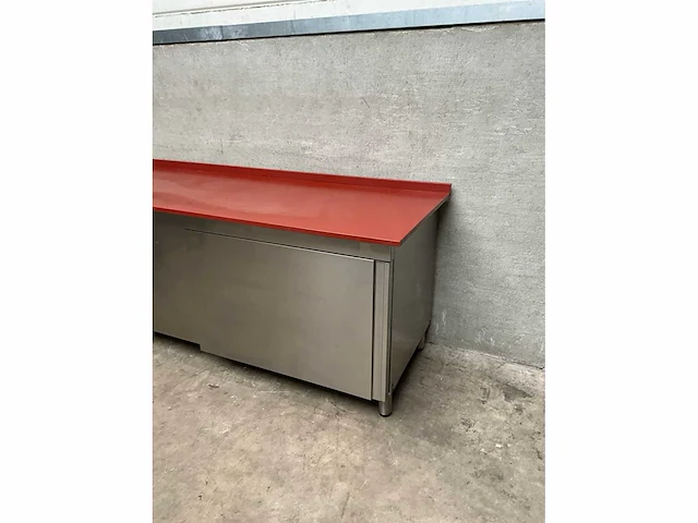 Rvs snijtafel met kunststof snijblad - afbeelding 3 van  4