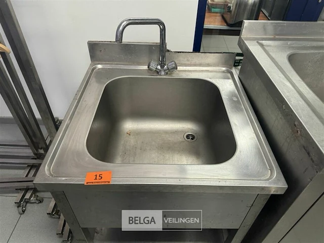 Rvs spoelbak met kraan - afbeelding 3 van  6