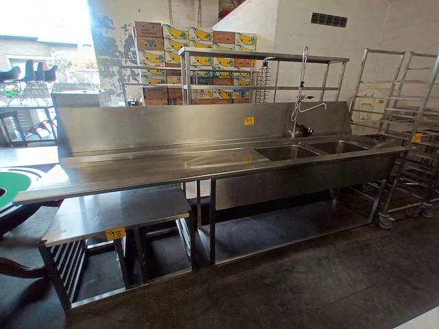 Rvs spoeltafel met kraan en dubbele spoelbak - afbeelding 1 van  5