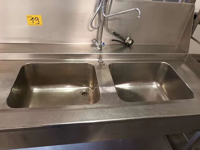 Rvs spoeltafel met kraan en dubbele spoelbak - afbeelding 4 van  5