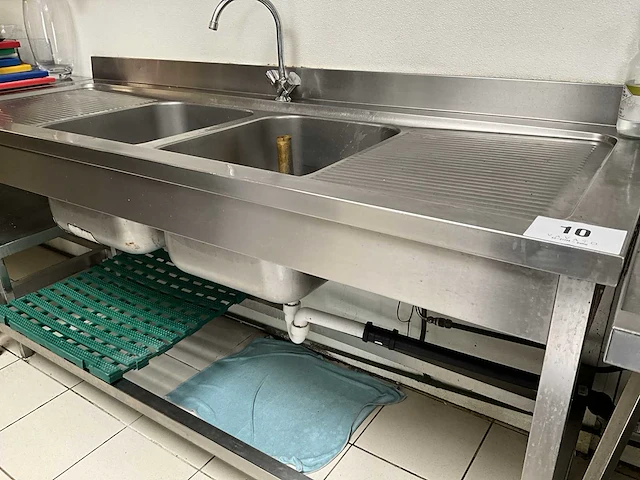 Rvs spoeltafel voorzien van 2 spoelbakken - afbeelding 2 van  4
