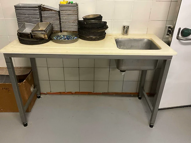 Rvs spoeltafel - afbeelding 1 van  5