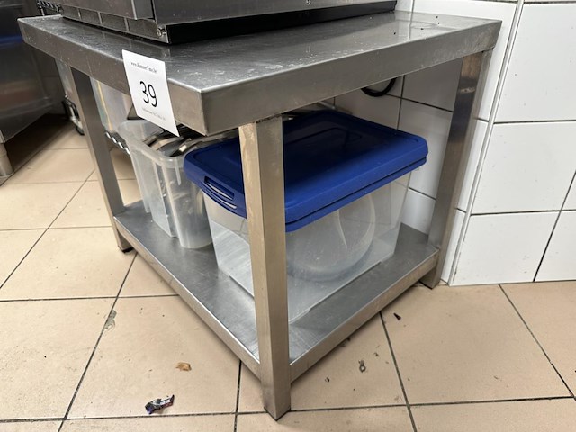 Rvs tafel + inhoud - afbeelding 3 van  3
