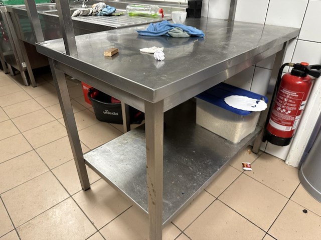 Rvs tafel + opbouw - afbeelding 3 van  3