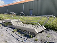 Rvs trap - afbeelding 1 van  2