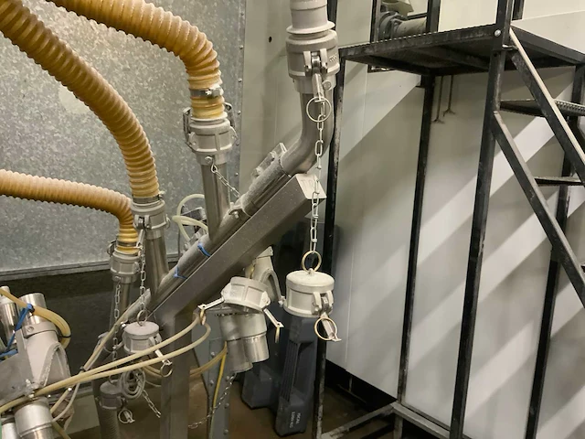 Rvs verdeelstation van granulaat - afbeelding 2 van  8