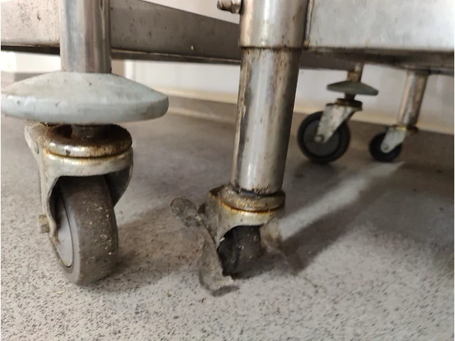 Rvs verrijdbare werktafel - afbeelding 3 van  5