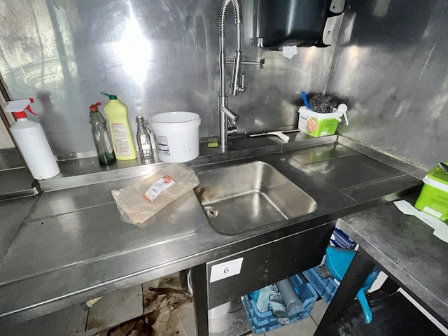 Rvs wastafel - afbeelding 1 van  3