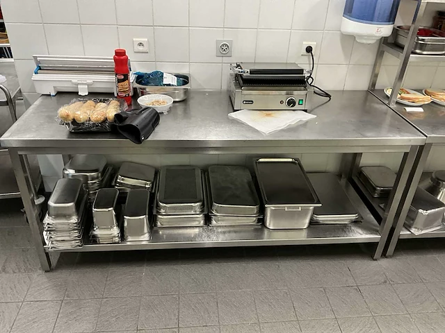 Rvs werktafel (2x) + hendi toaster - afbeelding 2 van  8