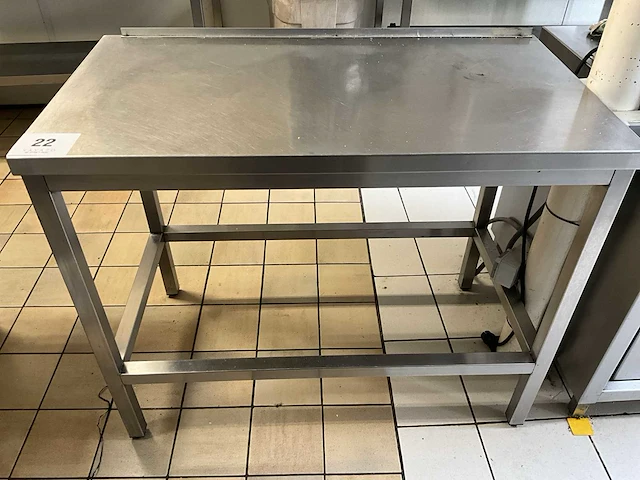 Rvs werktafel afm plm 110 x 60 x 89cm - afbeelding 1 van  2
