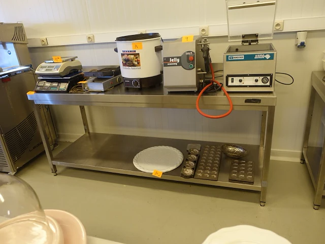 Rvs werktafel ggmgastro - afbeelding 1 van  2
