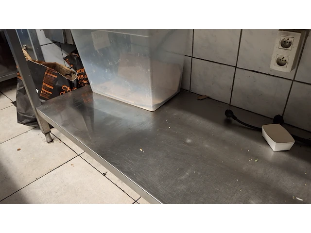 Rvs werktafel met bodemschap - afbeelding 4 van  4