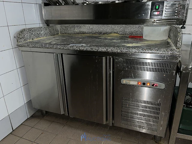 Rvs werktafel met natuurstenen bovenblad - afbeelding 1 van  5