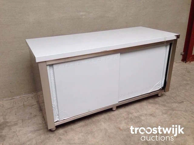 Rvs werktafel met schuifdeuren - afbeelding 1 van  1