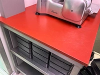 Rvs werktafel van plm. 110 x 70 x 84 cm hoog - afbeelding 3 van  4