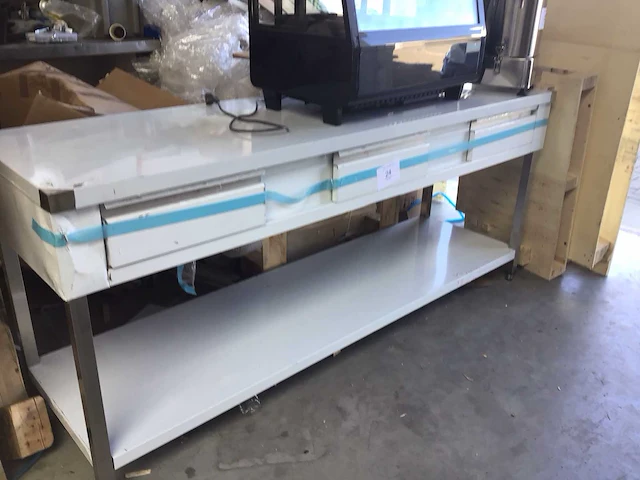 Rvs werktafel - afbeelding 1 van  5