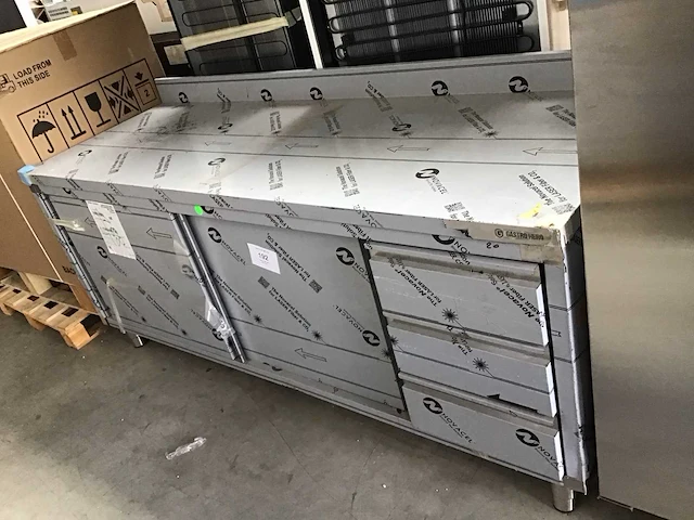 Rvs werktafel - afbeelding 1 van  9
