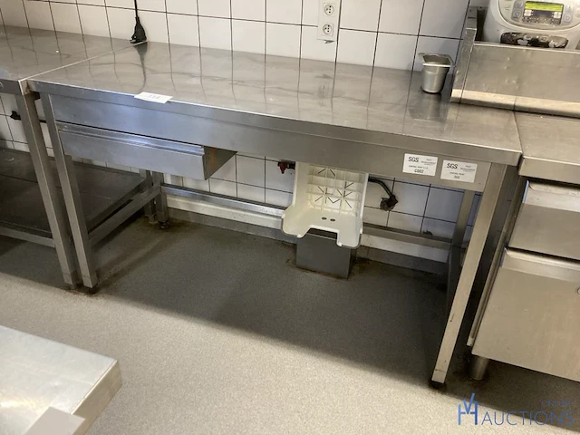 Rvs werktafel - afbeelding 1 van  3