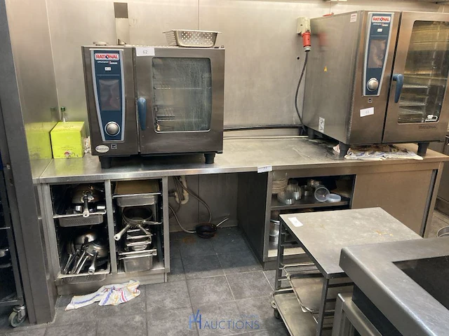 Rvs werktafel - afbeelding 1 van  2