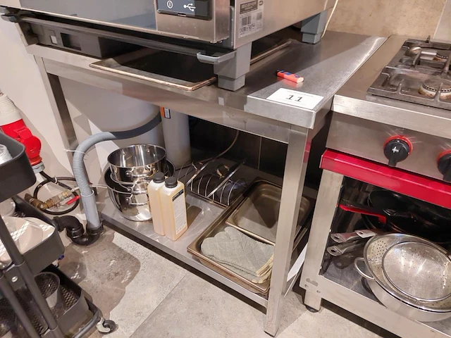 Rvs werktafel - afbeelding 1 van  2