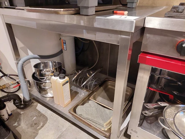 Rvs werktafel - afbeelding 2 van  2