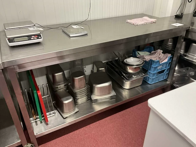 Rvs werktafel - afbeelding 1 van  4