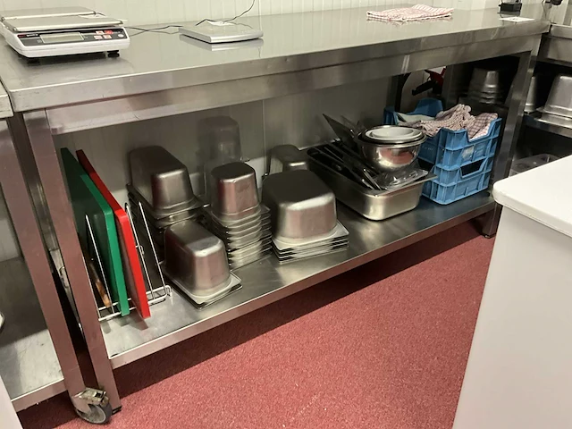 Rvs werktafel - afbeelding 2 van  4