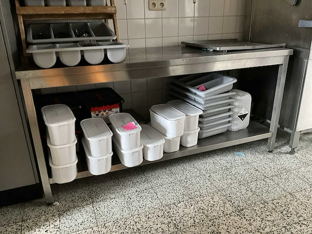 Rvs werktafel - afbeelding 1 van  3