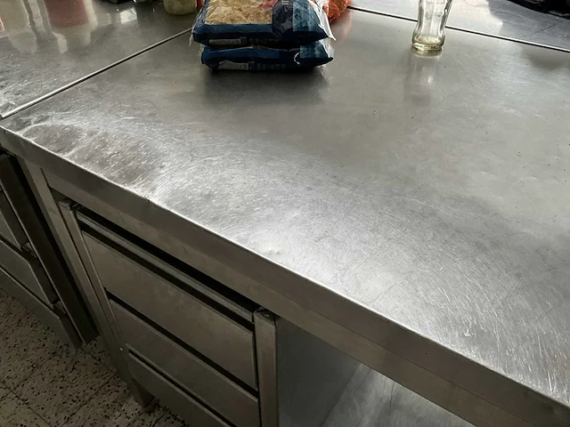 Rvs werktafel - afbeelding 2 van  3