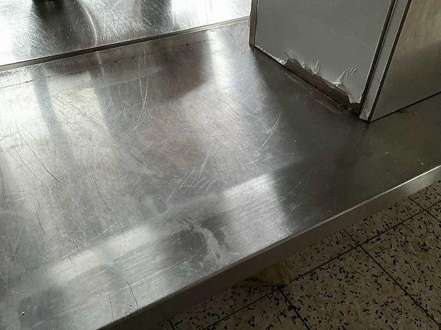 Rvs werktafel - afbeelding 3 van  3