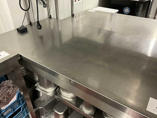 Rvs werktafel/kast - afbeelding 2 van  3