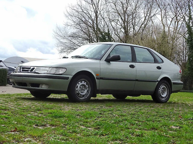 Saab 9-3 _ 2.0 automatic - afbeelding 12 van  53