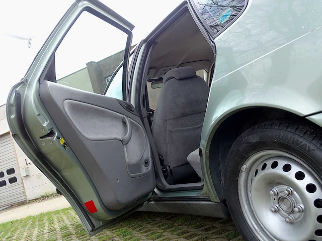 Saab 9-3 _ 2.0 automatic - afbeelding 24 van  53