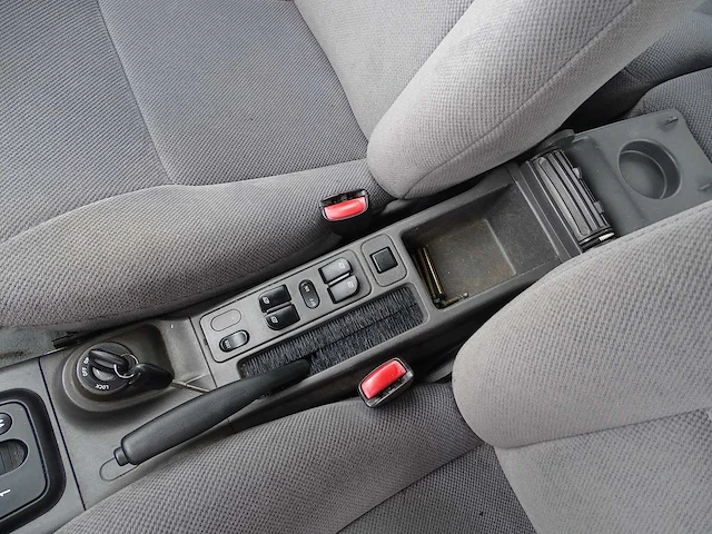 Saab 9-3 _ 2.0 automatic - afbeelding 31 van  53