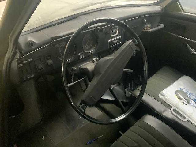 Saab 96 v4 oldtimer - afbeelding 2 van  18