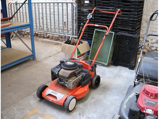 Sabo grasmachine - afbeelding 1 van  5