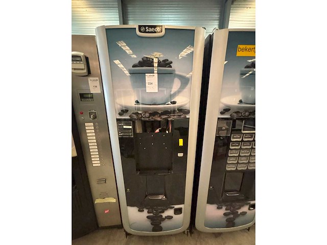 Saeco - koffie - verkoopautomaat - afbeelding 1 van  4