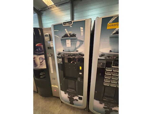 Saeco - koffie - verkoopautomaat - afbeelding 2 van  4