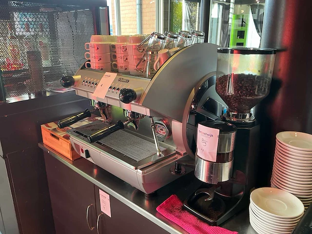 Saeco aroma compact se 200 espresso machine - afbeelding 4 van  10