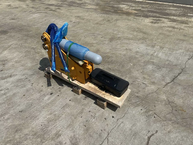 Sailing - 2025 - 35 - hydraulische hamer - afbeelding 10 van  10