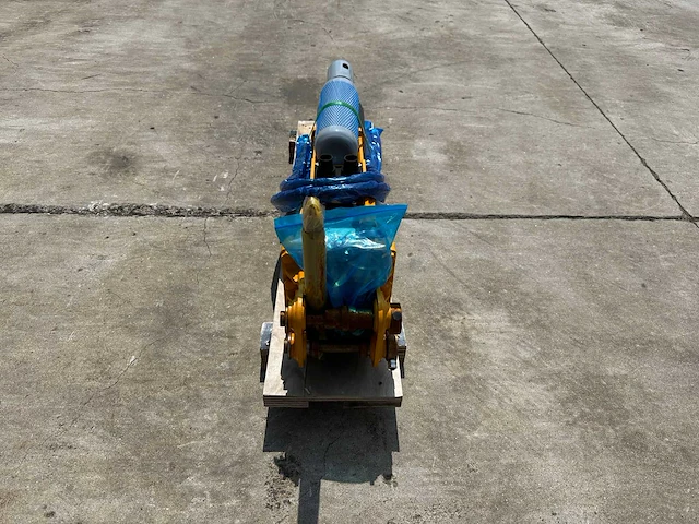 Sailing - 2025 - 35 - hydraulische hamer - afbeelding 3 van  9