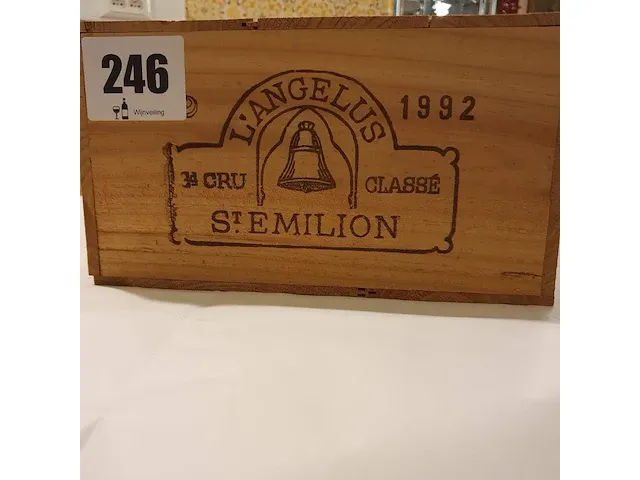 Saint-emilion château l'angélus 1992 grand cru classé - afbeelding 1 van  9