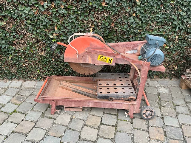 Saint-gobain abrasives jcw600 steenzaagmachine - afbeelding 1 van  7