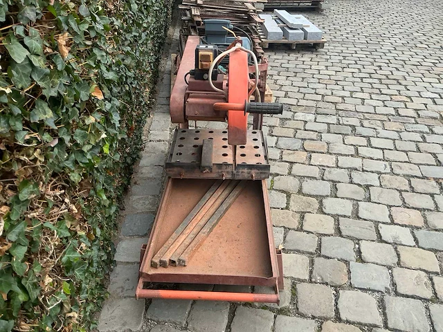 Saint-gobain abrasives jcw600 steenzaagmachine - afbeelding 2 van  7