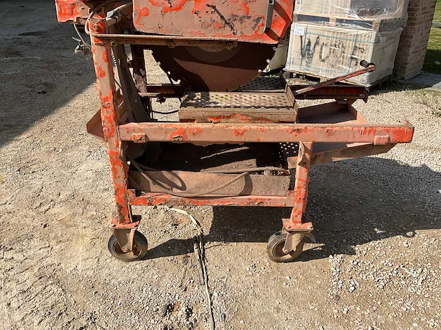 Saint gobain jumbo 651 steenzaagmachine - afbeelding 2 van  16