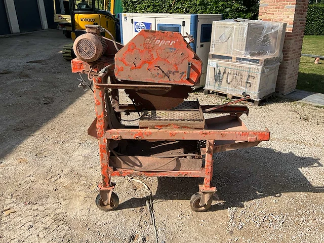 Saint gobain jumbo 651 steenzaagmachine - afbeelding 9 van  16
