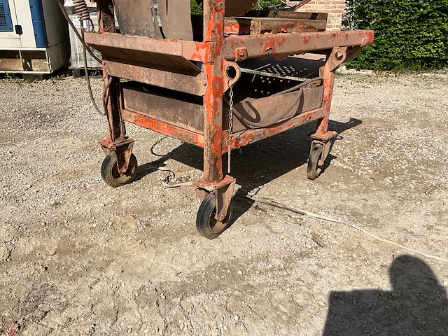 Saint gobain jumbo 651 steenzaagmachine - afbeelding 16 van  16