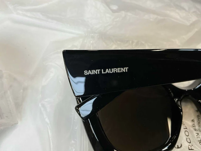 Saint laurent zonnebril (7x) - afbeelding 9 van  9