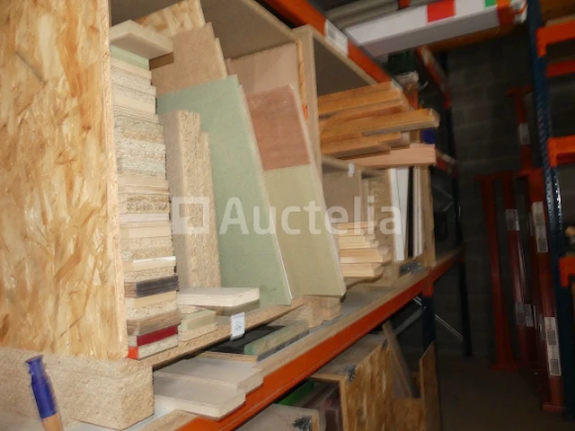 Saldo van panelen en houtresten (grote hoeveelheid) - afbeelding 2 van  17
